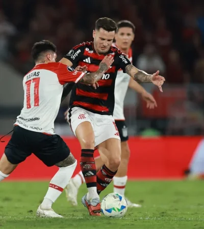 Estudiantes recibe a Flamengo.