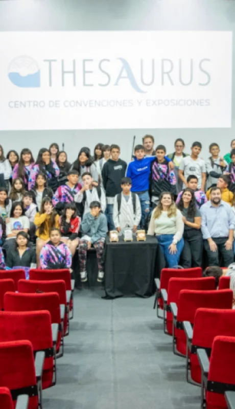 Puesteros, alumnos, personas reales en una ficción. Cuando la cultura refleja la vida cotidiana, más allá de las ciudades.