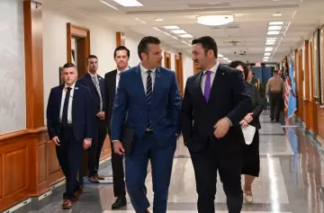 F-16 y blindados Stryker: Argentina acelera la cooperación militar con EE.UU.