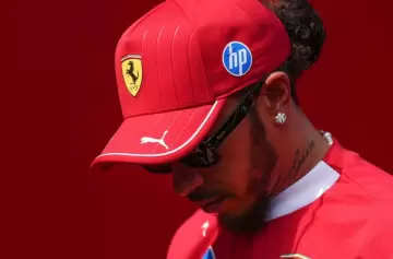 "Su corazón se detuvo": la confesión de Hamilton tras la emergencia que paralizó su vida