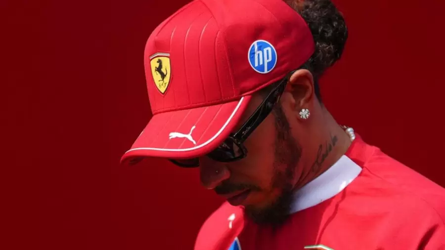 Lewis Hamilton contó cómo vive este duro momento en las redes.