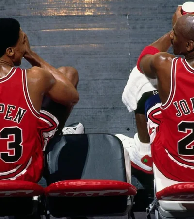 Pippen y ese contrato que lo tuvo a maltraer, a pesar de ser el mejor socio de Jordan.