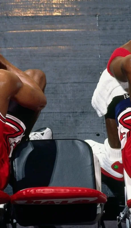 Pippen y ese contrato que lo tuvo a maltraer, a pesar de ser el mejor socio de Jordan.