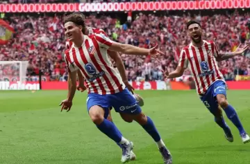 Con doblete de Julián Álvarez, Atlético de Madrid aplastó al Real Madrid en el Metropolitano