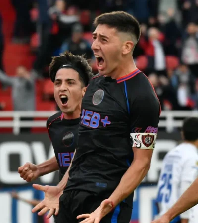 El festejo de Hernández en el primer gol de San Lorenzo. (Foto: cortesía)