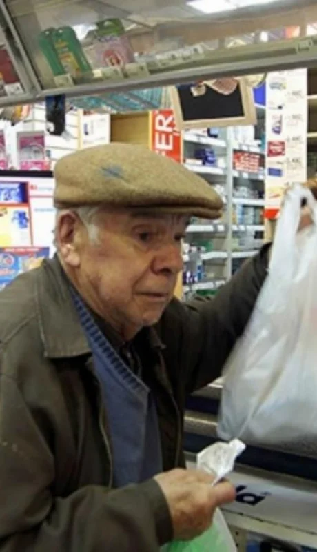 Jubilados Comprando