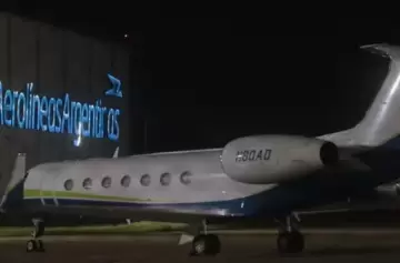 Siete argentinos fueron deportados de Estados Unidos y aterrizaron en Ezeiza bajo hermetismo