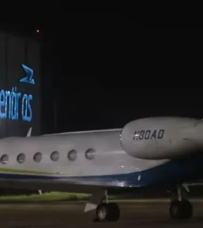 Llegó un nuevo vuelo con argentinos deportados de Estados Unidos/ Fuente: X