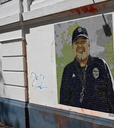 El mural del Diego, quien dirigió al Tripero.