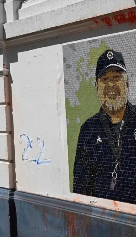 El mural del Diego, quien dirigió al Tripero.