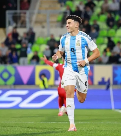 El pibe Sarco, figura del Sub 20