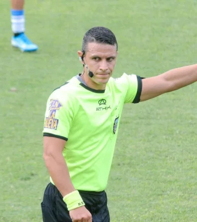 Andrés Gariano dirigirá al Tomba.