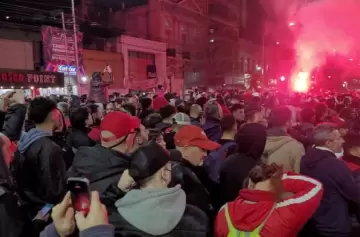 Escándalo Independiente: La jugada de Grindetti y el vínculo con el dueño de la nueva marca de ropa.