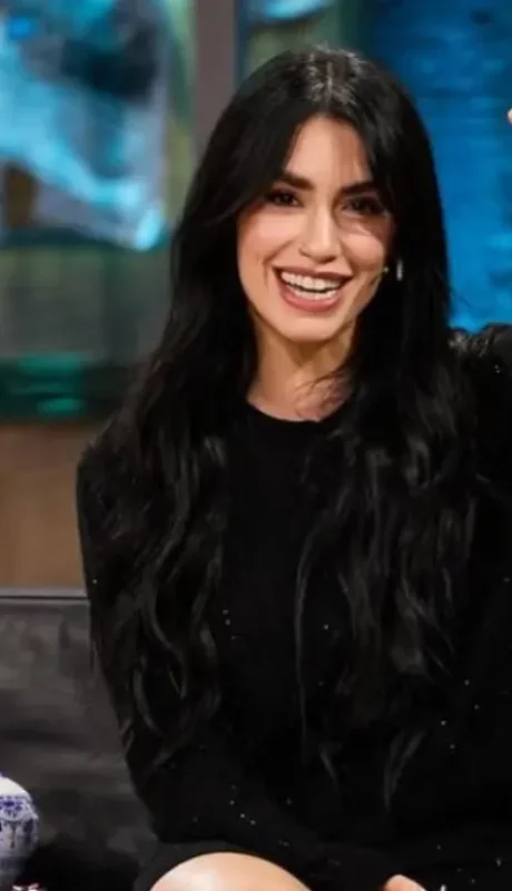 La espontaneidad de Lali en TV española incomodó a Pedro Rosemblat, que reaccionó con timidez desde el público.