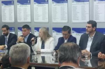 Presupuesto 2026 en Mendoza: eximen del impuesto automotor a autos 2005 y motos de hasta $10 millones