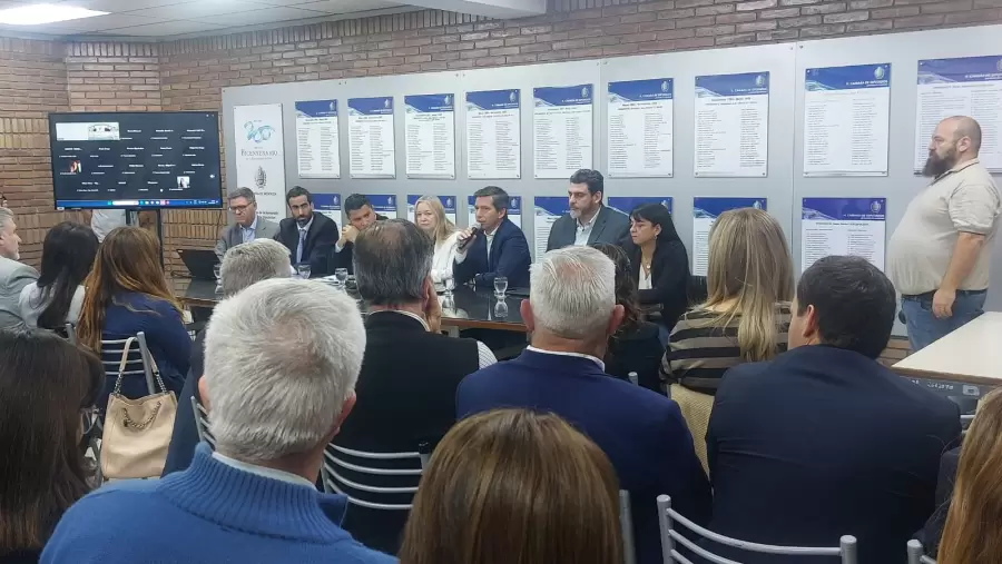 Presupuesto 2026 en Mendoza: eximen del impuesto automotor a autos 2005 y motos de hasta $10 millones.