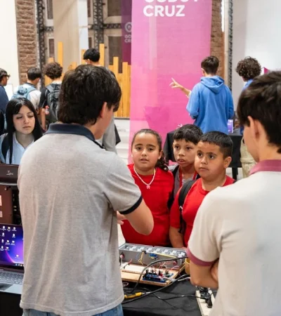 Un aspecto de la Expo Ed Inova. Foto: Municipalidad de Godoy Cruz