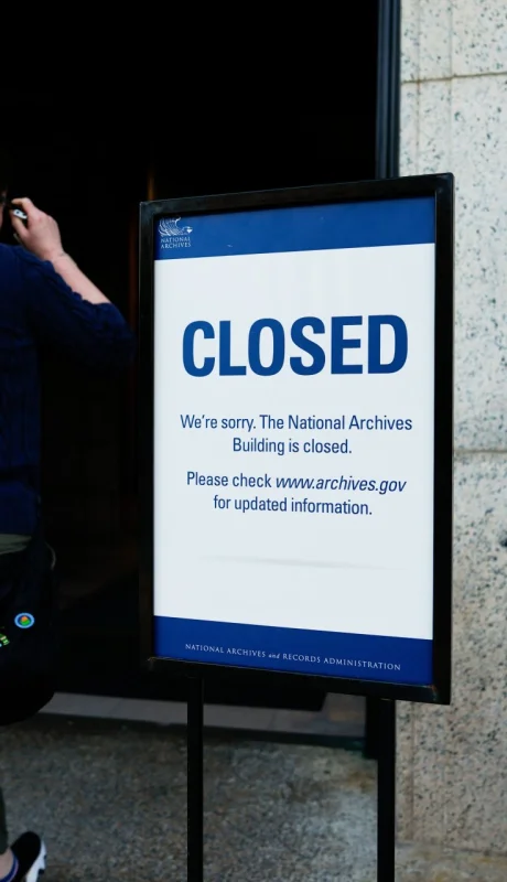 El motivo del bloqueo radica en que los demócratas piden más fondos de sanidad y los republicanos temen la extensión a los migrantes irregulares.