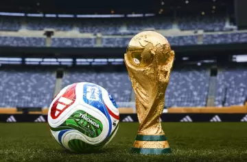Trionda: la pelota oficial del Mundial 2026 que asistirá al VAR con un sensor