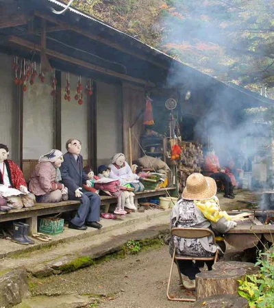 Una vivienda típica con la "familia" que la habita. (Foto: archivo web)