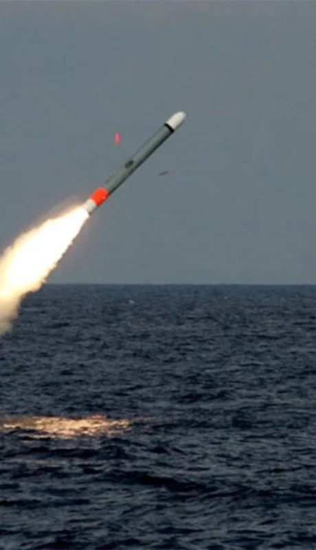 El secretario de guerra, Pete Hegseth, justificó el operativo. ¡Estos ataques continuarán hasta que cesen los ataques contra estadounidenses!