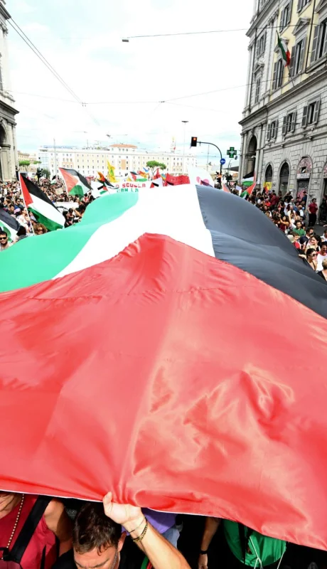 Las protestas también llegan al fútbol, dado que manifestantes piden la suspensión del partido Italia vs. Israel.