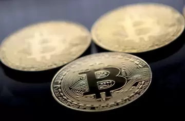 Desplome del Bitcoin: cayó 5%, perforó los USD 105.000 y arrastró al mercado cripto