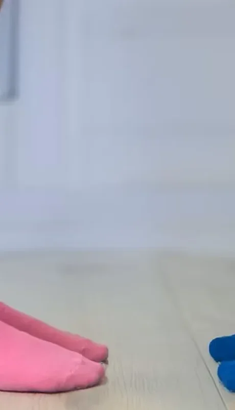 En la nueva campaña de LALCEC se utilizan medias rosadas y celestes. Foto: web