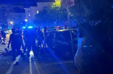 Tiroteo tras partido de fútbol americano deja 2 muertos y 14 heridos