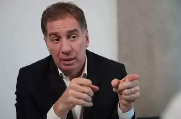 La justificación legal del corrimiento de Diego Santili: ¿incumple la paridad de género?