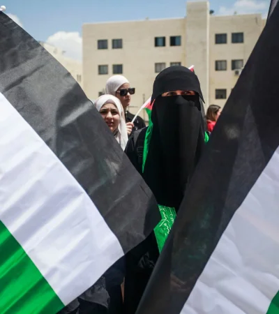 El plan de Trump exige la liberación de rehenes y el desarme de Hamás, pero el grupo terrorista insiste en quedarse con armas defensivas.