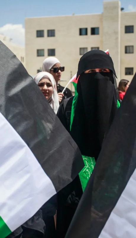 El plan de Trump exige la liberación de rehenes y el desarme de Hamás, pero el grupo terrorista insiste en quedarse con armas defensivas.