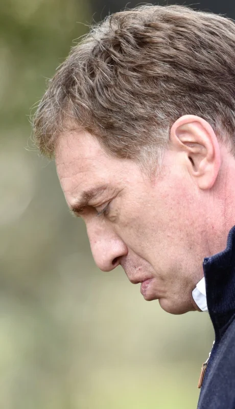 ¿Debe Karen Reichardt reemplazar a Espert? La fiscal Roteta dictaminó que la segunda en la lista debe ser la cabeza para garantizar la ley vigente.