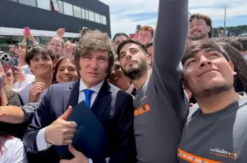 "Te estoy arreglando la vida": el explosivo cruce de Javier Milei con un vecino en Mar del Plata