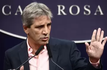 Caputo confirmó negociación con bancos: ¿cuál es la estrategia para lograr financiación?