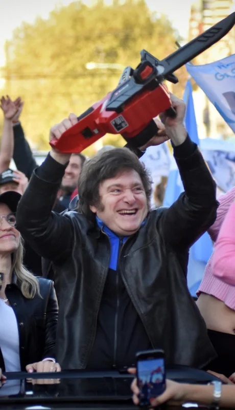 Antes del acto político, el presidente Milei inauguró la fábrica Lamb Weston. Estuvo acompañado por Karina, Santilli y Montenegro.