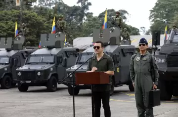 Tirotean el vehículo del presidente Noboa y se dispara la violencia en Ecuador