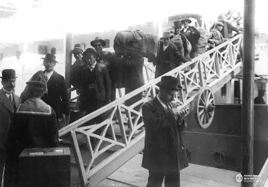 La mafia del puerto fue una organización que vivía del robo y el contrabando en Buenos Aires. (Foto: archivo web)