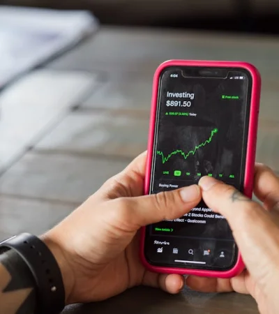 Fernando Galante advierte que el pánico y la euforia llevan a errores en inversiones.