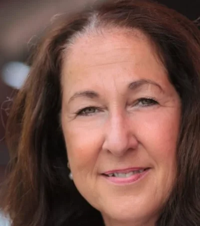 La alcaldesa atacada, Iris Stalzer.