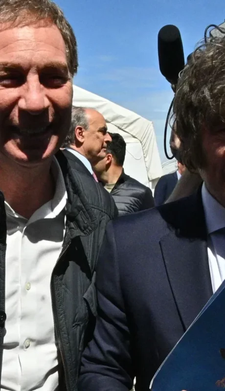 Diego Santilli y Javier Milei en la campaña bonaerense. Foto: archivo web