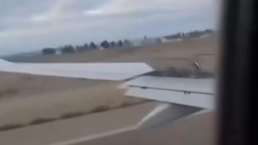 Las complicaciones con la aeronave obligaron a suspender las actividades hasta el mediodía.