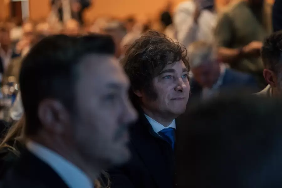 El candidato a diputado nacional, Luis Petri, acompañando al jefe de Estado en San Rafael.