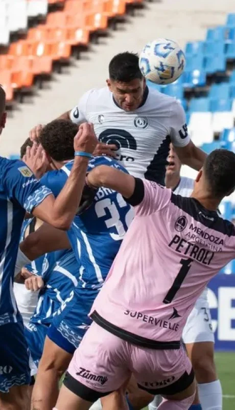 Independiente Rivadavia vs Godoy Cruz se enfrentan el domingo.