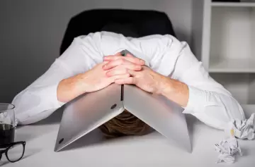 Impacto oculto de la ansiedad crónica en la vida diaria: cómo controlarla