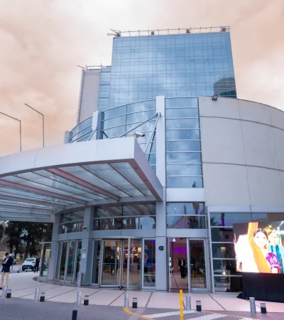 Sunset y música en Hilton Mendoza.