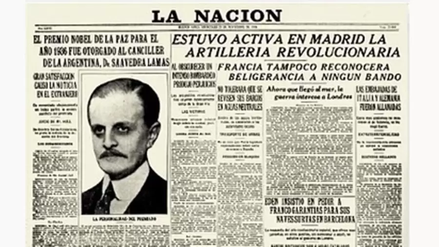 Portada del diario La Nación, con la noticia del Premio Nobel a Carlos Saavedra Lamas.