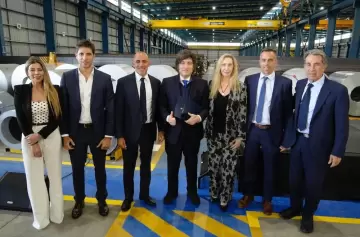 Reforma Laboral: Milei anuncia plan para salarios en dólares y "terminar con la industria del juicio"