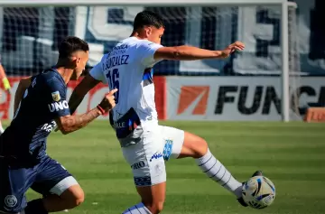 Dos expulsiones y un clásico parejo: Independiente Rivadavia y Godoy Cruz empataron en el Gargantini