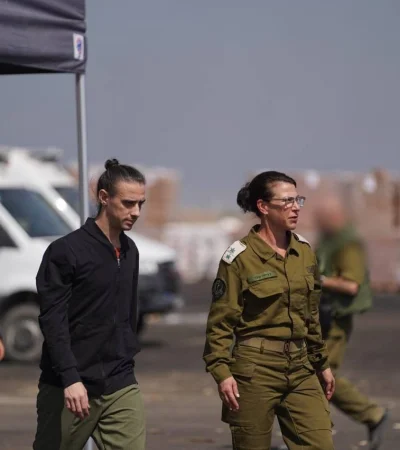 El argentino Ariel Cunio luego de ser liberado por Hamás.